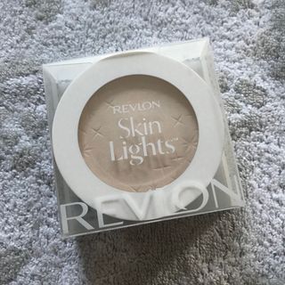 レブロン(REVLON)のRV スキンライト プレストパウダーN 108(フェイスパウダー)