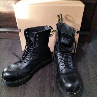 ドクターマーチン(Dr.Martens)のDrMartensドクターマーチン BXB8761 10ホール厚底スティールトゥ(ブーツ)