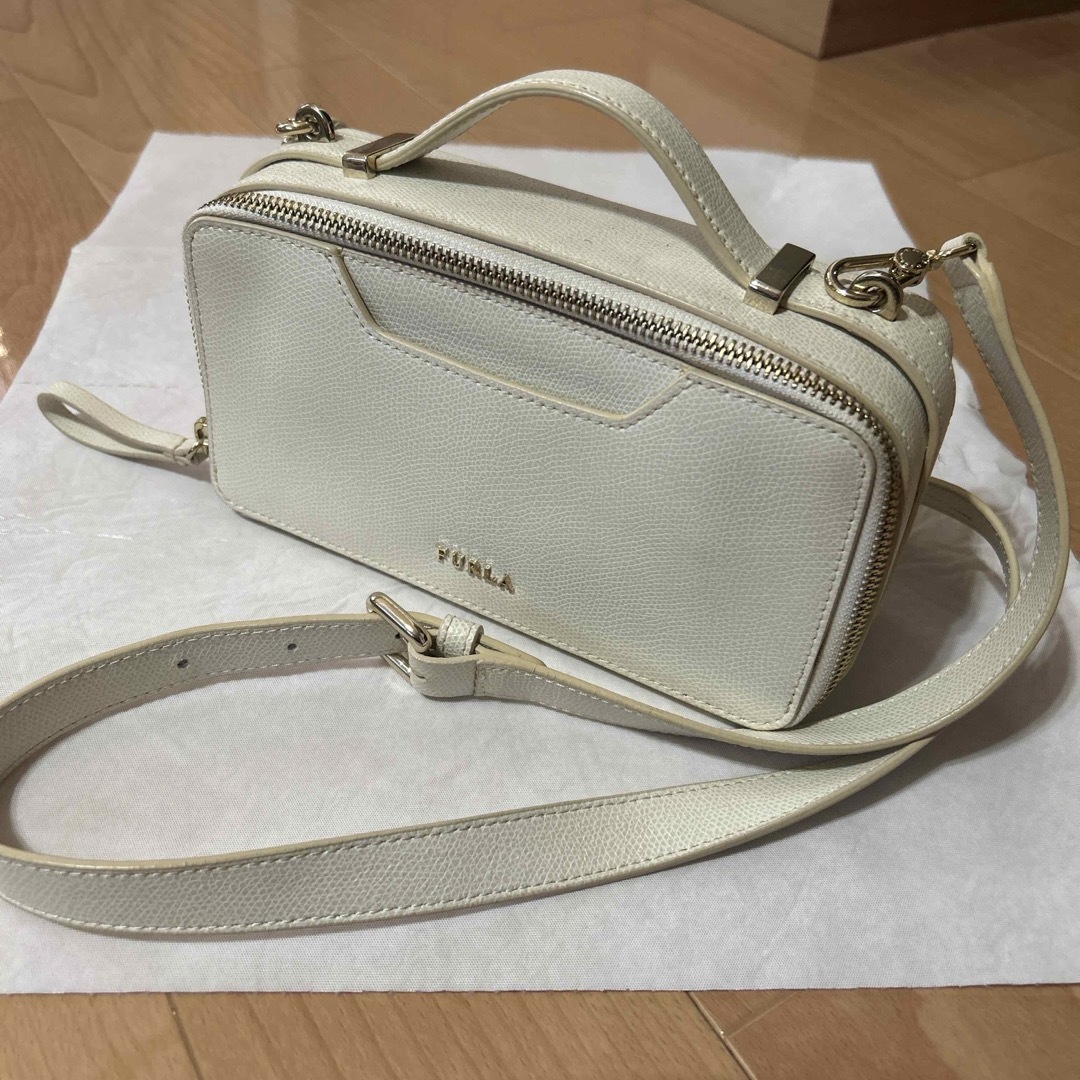 FURLA ショルダーバッグレディース