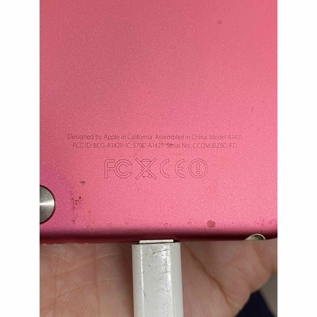 iPod touch(アイポッドタッチ)のiPod touch 5世代 Red スマホ/家電/カメラのオーディオ機器(ポータブルプレーヤー)の商品写真