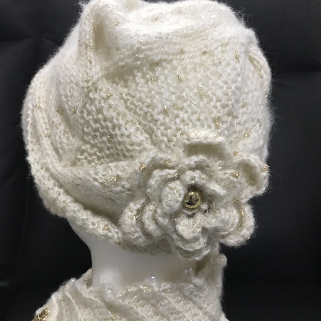 ケーブル編みのニット帽子 ハンドメイドのファッション小物(帽子)の商品写真