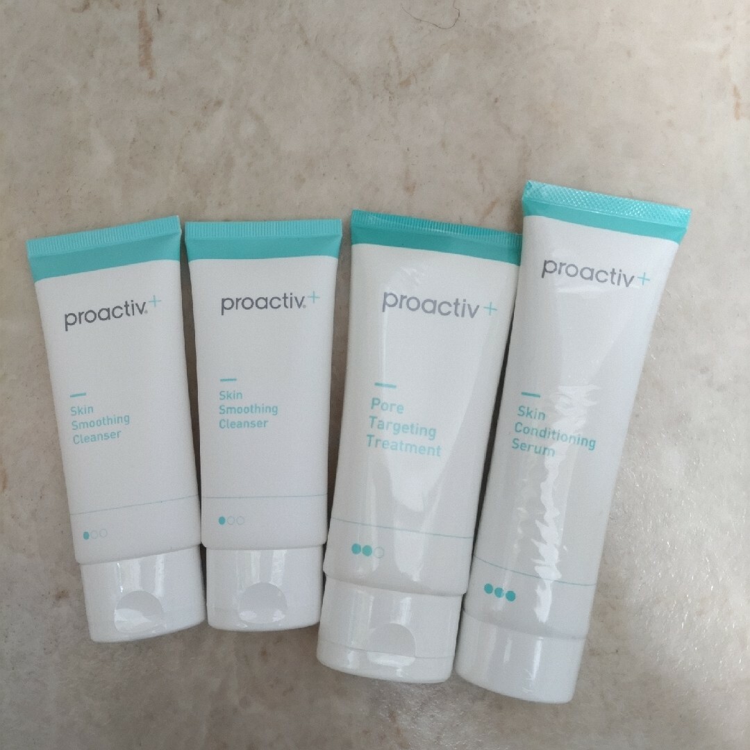 proactiv(プロアクティブ)のプロアクティブ4本セット（約90日分） コスメ/美容のスキンケア/基礎化粧品(洗顔料)の商品写真