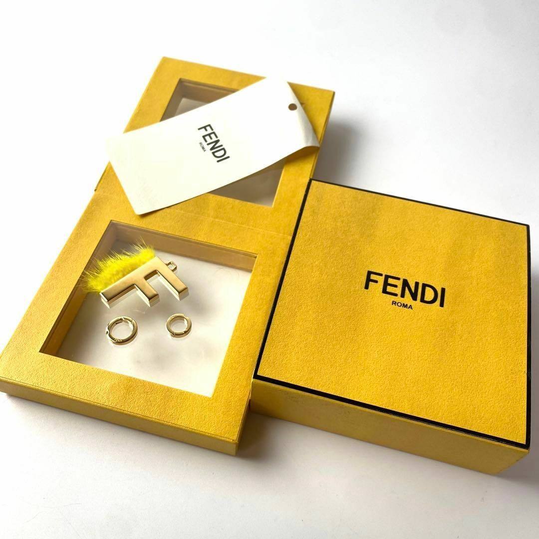 FENDI(フェンディ)の新品 フェンディ FENDI Fモチーフ ペンダント トップ レディースのアクセサリー(チャーム)の商品写真