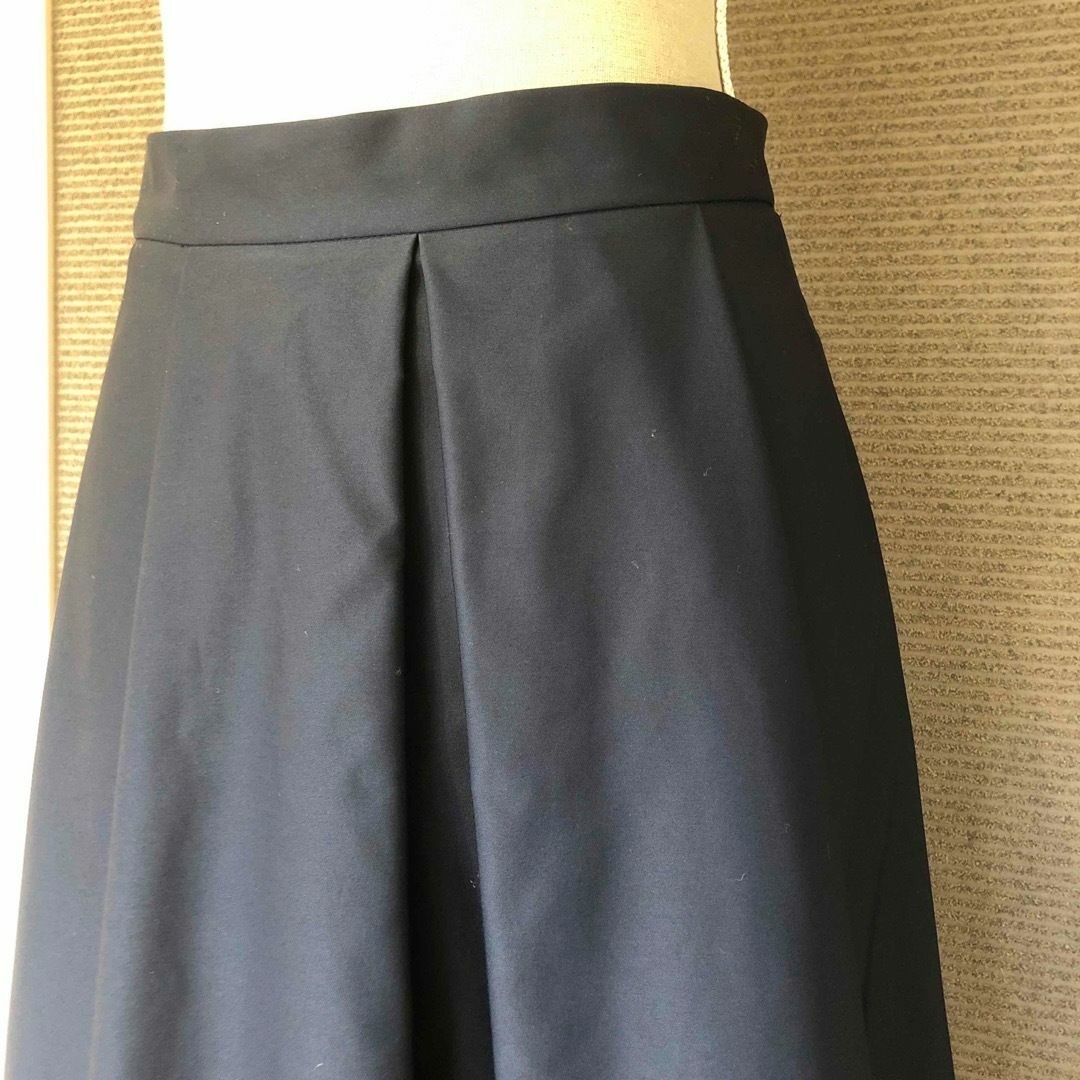 ZARA(ザラ)のおまとめセット、ZARA ザラ　フレアスカート ミモレ丈　ひざ下　ネイビー　紺 レディースのスカート(ひざ丈スカート)の商品写真