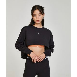 ナイキ(NIKE)のNIKE クロップトップス(カットソー(長袖/七分))