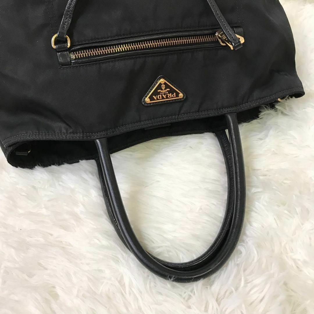 【極美品】プラダ ショルダーバッグ 2way ナイロン 三角ロゴ ゴールド金具 【極美品】プラダ ショルダーバッグ 2way ナイロン 三角ロゴ ゴールド金具