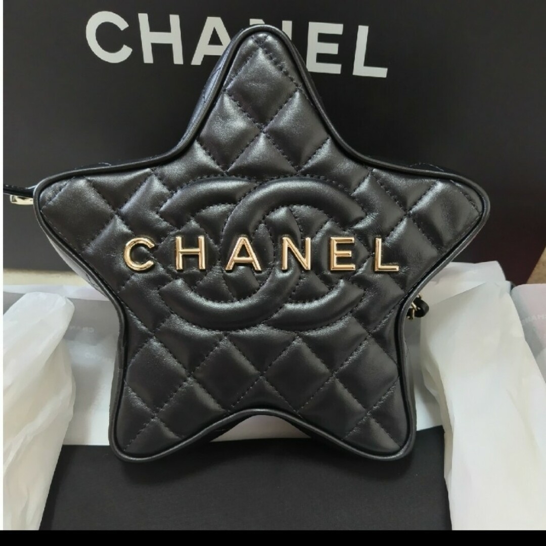 CHANEL(シャネル)のシャネルCHANEL　★星型★バッグ💕 レディースのバッグ(ショルダーバッグ)の商品写真