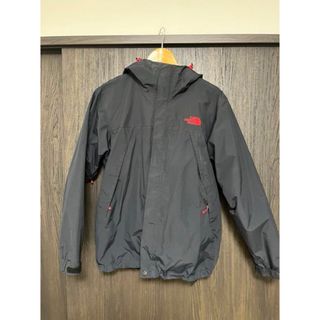 ザノースフェイス(THE NORTH FACE)の【廃盤カラー】ザ・ノースフェイス マウンテンパーカー(黒×赤)(マウンテンパーカー)