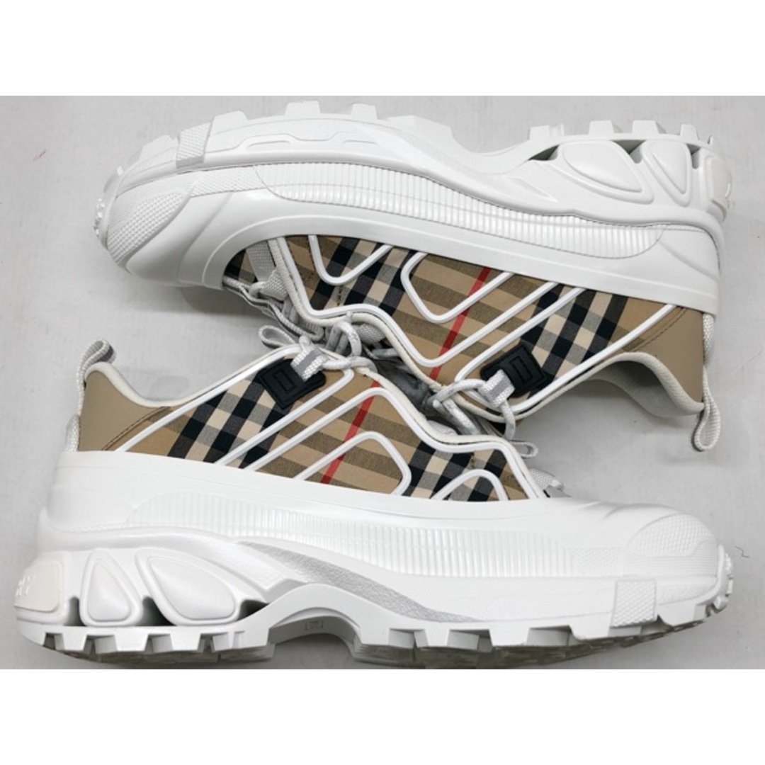 BURBERRY(バーバリー)のBURBERRY(バーバリー) ARTHUR LOW TOP Sneaker アーサー ロー トップ スニーカー ノバチェック / サイズ 40 約26.0cm 【64484-007】 メンズの靴/シューズ(スニーカー)の商品写真