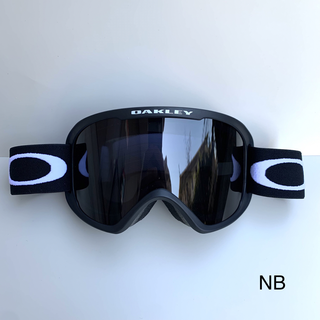 Oakley オークリー　ゴーグル　スノボ　スノーボード　スキー　ブラック　新品 スポーツ/アウトドアのスノーボード(アクセサリー)の商品写真