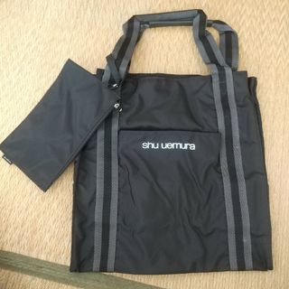 シュウウエムラ(shu uemura)のシュウウエムラ　トートバッグ　ポーチ付き　黒(トートバッグ)