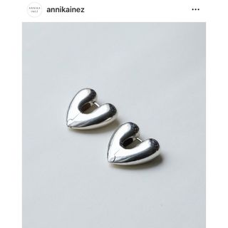 アニカイネズ(ANNIKA INEZ)のANNIKA INEZ  SMALL ハートフープピアスシルバー(ピアス)