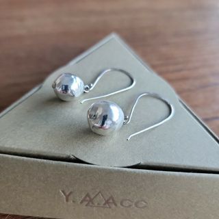 ワイエーアク　yaacc　シルバーピアス(ピアス)