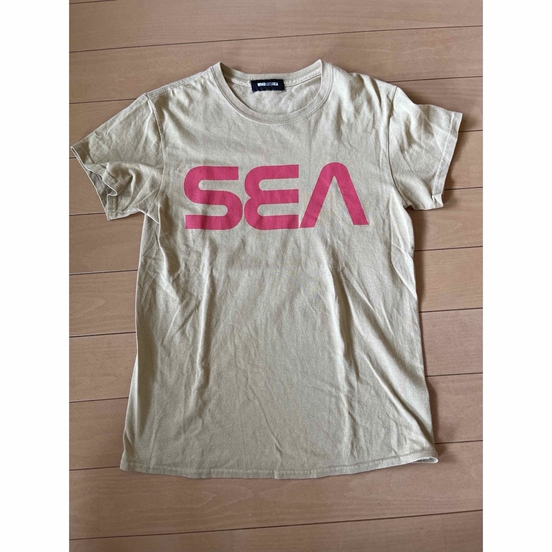 WIND AND SEA(ウィンダンシー)の希少品 限定 WIND AND SEA T半袖シャツキャメルSサイズ美品 メンズのトップス(Tシャツ/カットソー(半袖/袖なし))の商品写真