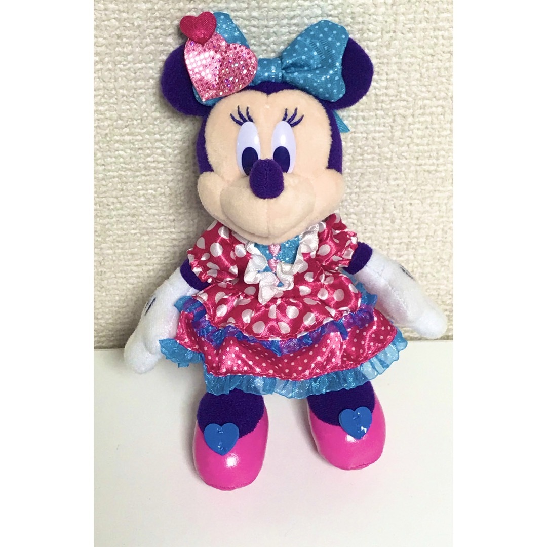 キャラクターグッズディズニー　パルパルーザ　ミニー　ぬいぐるみバッジ　ぬいば