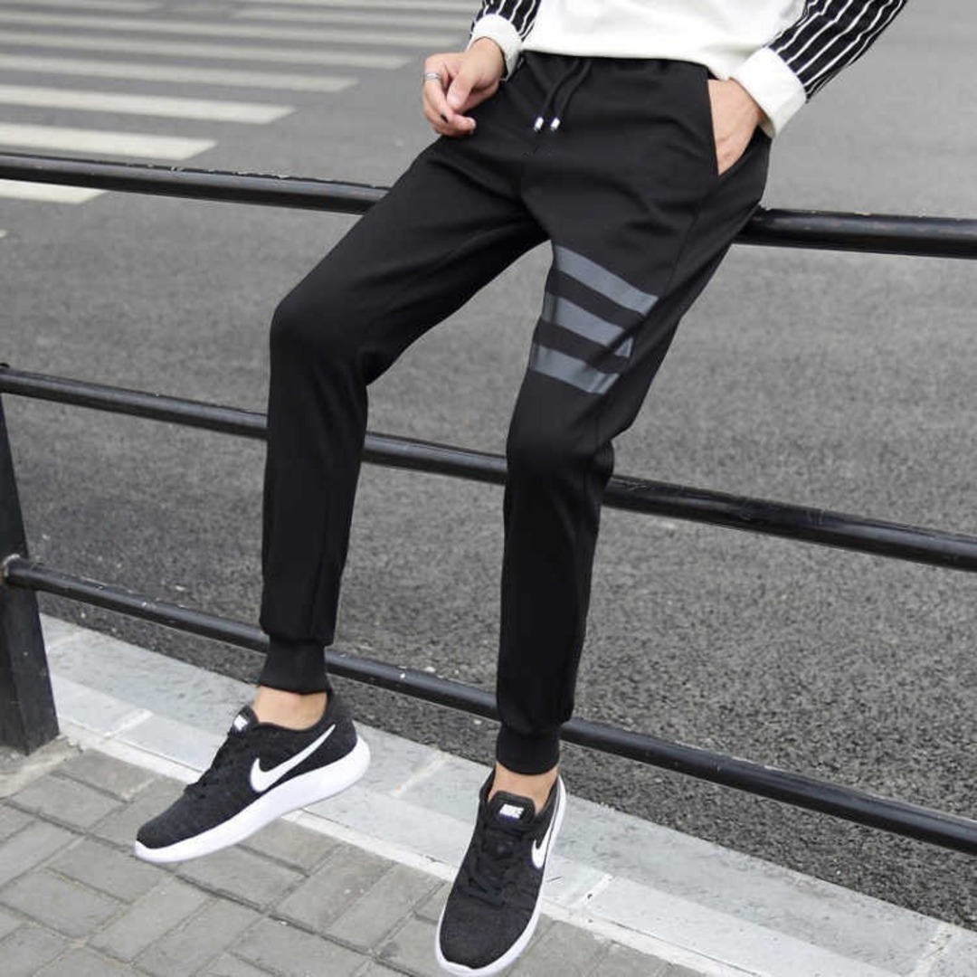 シンプル レディース 韓国 メンズ ブラック ライン ジョガーパンツ XL 学生 メンズのパンツ(ワークパンツ/カーゴパンツ)の商品写真