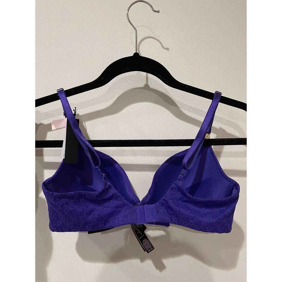 Victoria's Secret(ヴィクトリアズシークレット)のVictoria's Secret プッシュアップブラ32D(D70) レディースの下着/アンダーウェア(ブラ)の商品写真