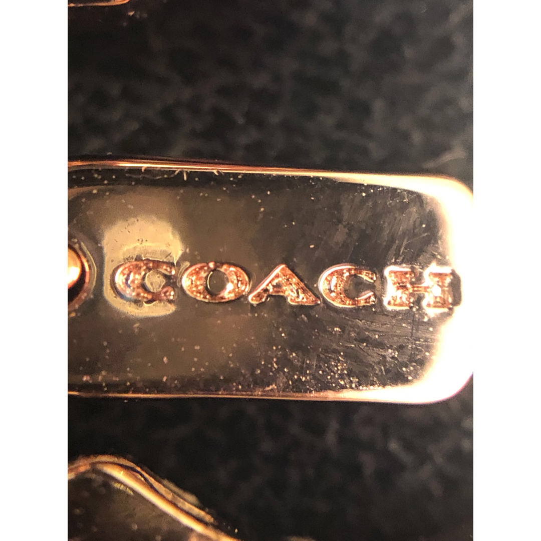 COACH(コーチ)の◆coach ピアス ピンクゴールド 袋付き レディースのアクセサリー(ピアス)の商品写真