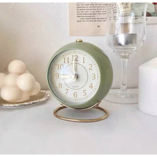 韓国インテリアセット　目覚まし時計　オブジェ　考える人　置物　彫刻　人物　花瓶(置時計)