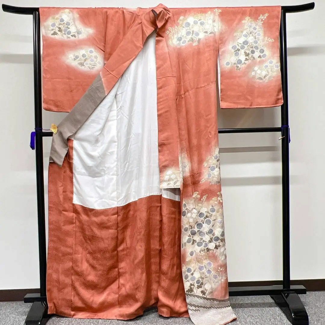 絞りと桔梗や菊が描かれた訪問着　着物　113w素材正絹商品番号113w