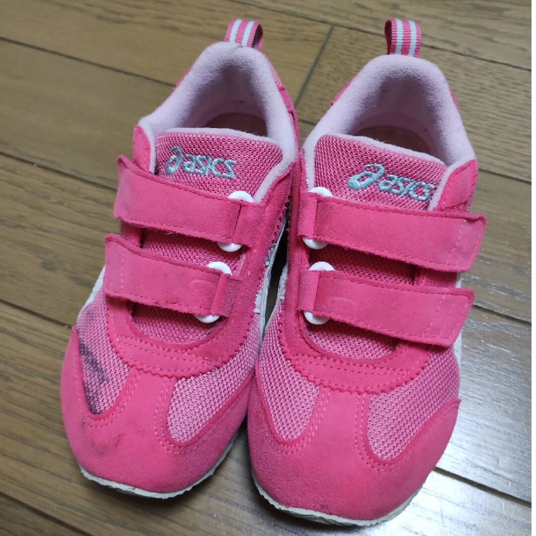 asics(アシックス)の【asics】スニーカー 18cm ピンク キッズ/ベビー/マタニティのキッズ靴/シューズ(15cm~)(スニーカー)の商品写真