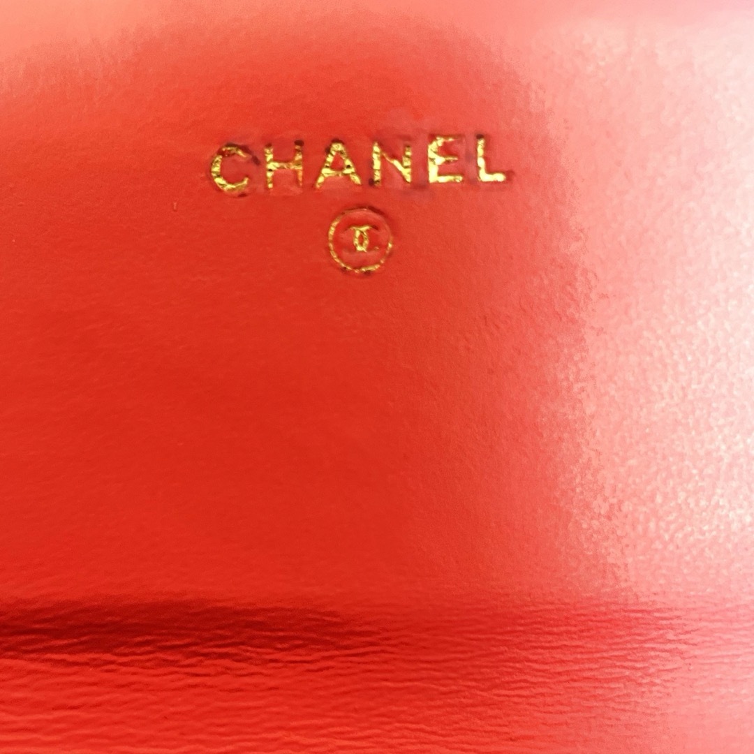 CHANEL(シャネル)のCHANEL ピンク　マトラッセ財布　美品 レディースのファッション小物(財布)の商品写真