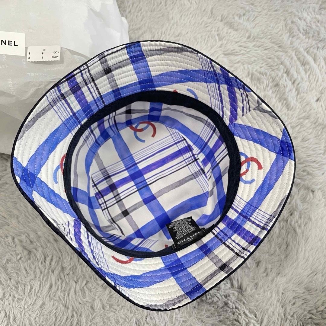 CHANEL(シャネル)のシャネル　帽子　バケットハット　バケハ　新品未使用 レディースの帽子(ハット)の商品写真