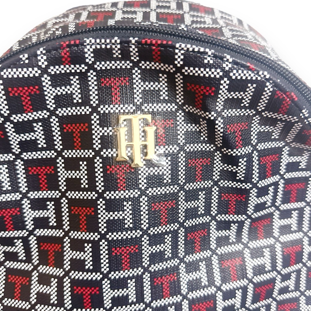 TOMMY HILFIGER(トミーヒルフィガー)の【USA輸入】Tommy Hilfiger かわいいシンプルリュック THロゴ レディースのバッグ(リュック/バックパック)の商品写真