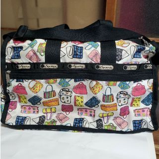 レスポートサック(LeSportsac)のLeSportsac2wey ボストンバッグ、鍵付き、白カバン柄(ボストンバッグ)