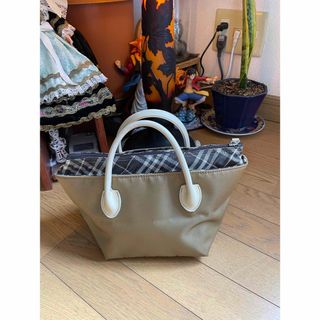 BURBERRY BLUE LABEL(トートバッグ)のフリマアイテム一覧 BURBERRY BLUE LABEL(トートバッグ)のフリマアイテム一覧