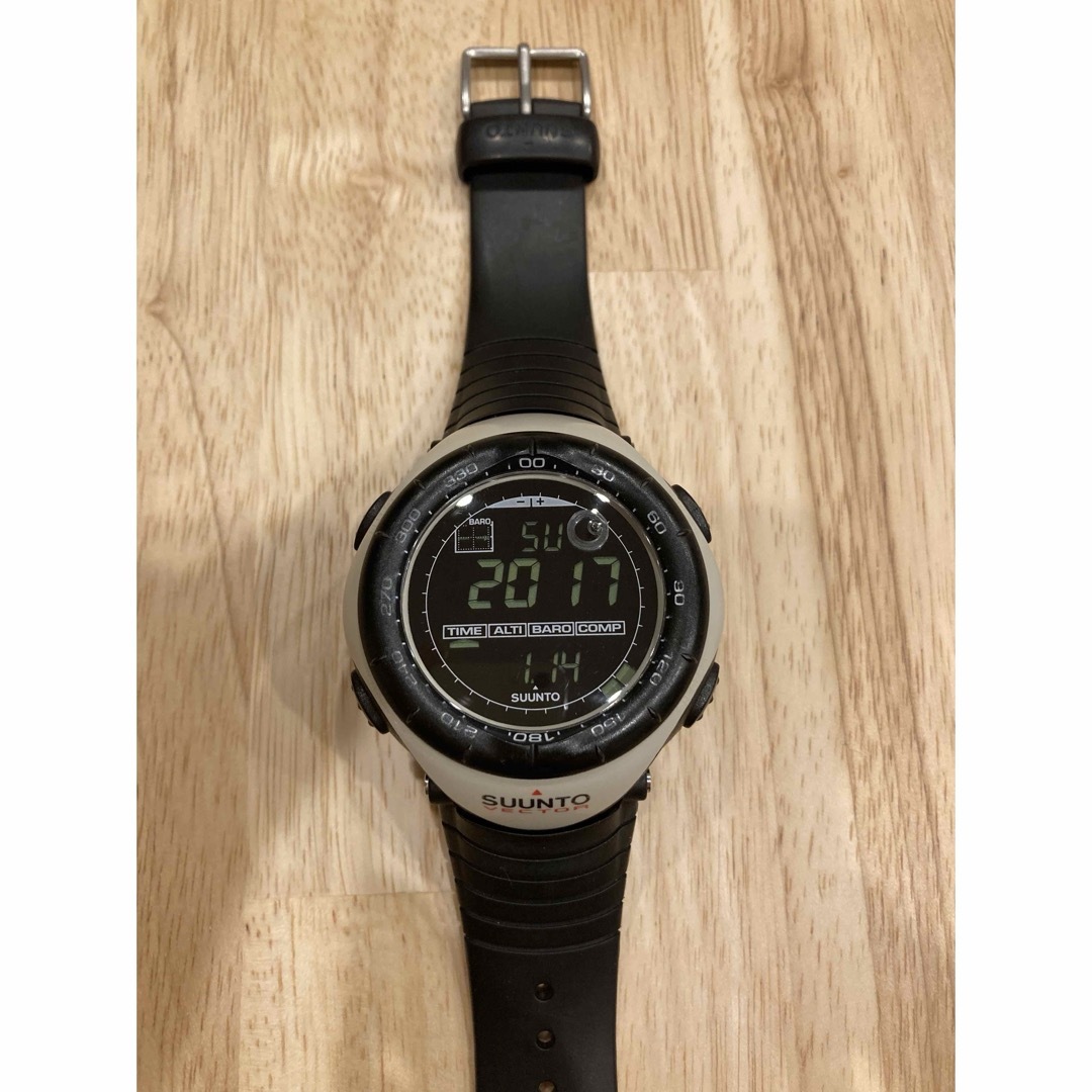 SUUNTO(スント)のSUUNTO VECTOR カーキ スント ベクター コア レガッタ コア メンズの時計(腕時計(デジタル))の商品写真