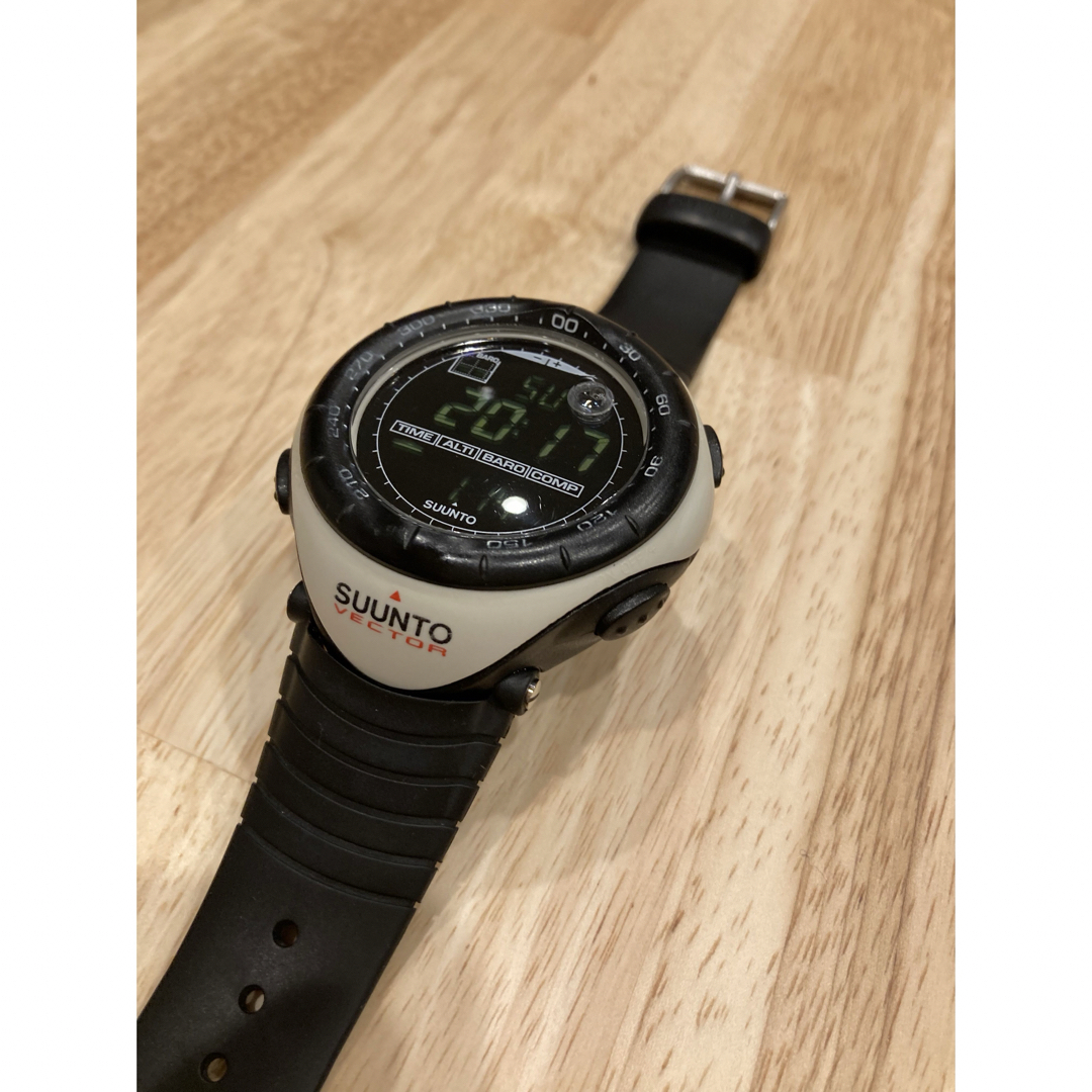 SUUNTO(スント)のSUUNTO VECTOR カーキ スント ベクター コア レガッタ コア メンズの時計(腕時計(デジタル))の商品写真