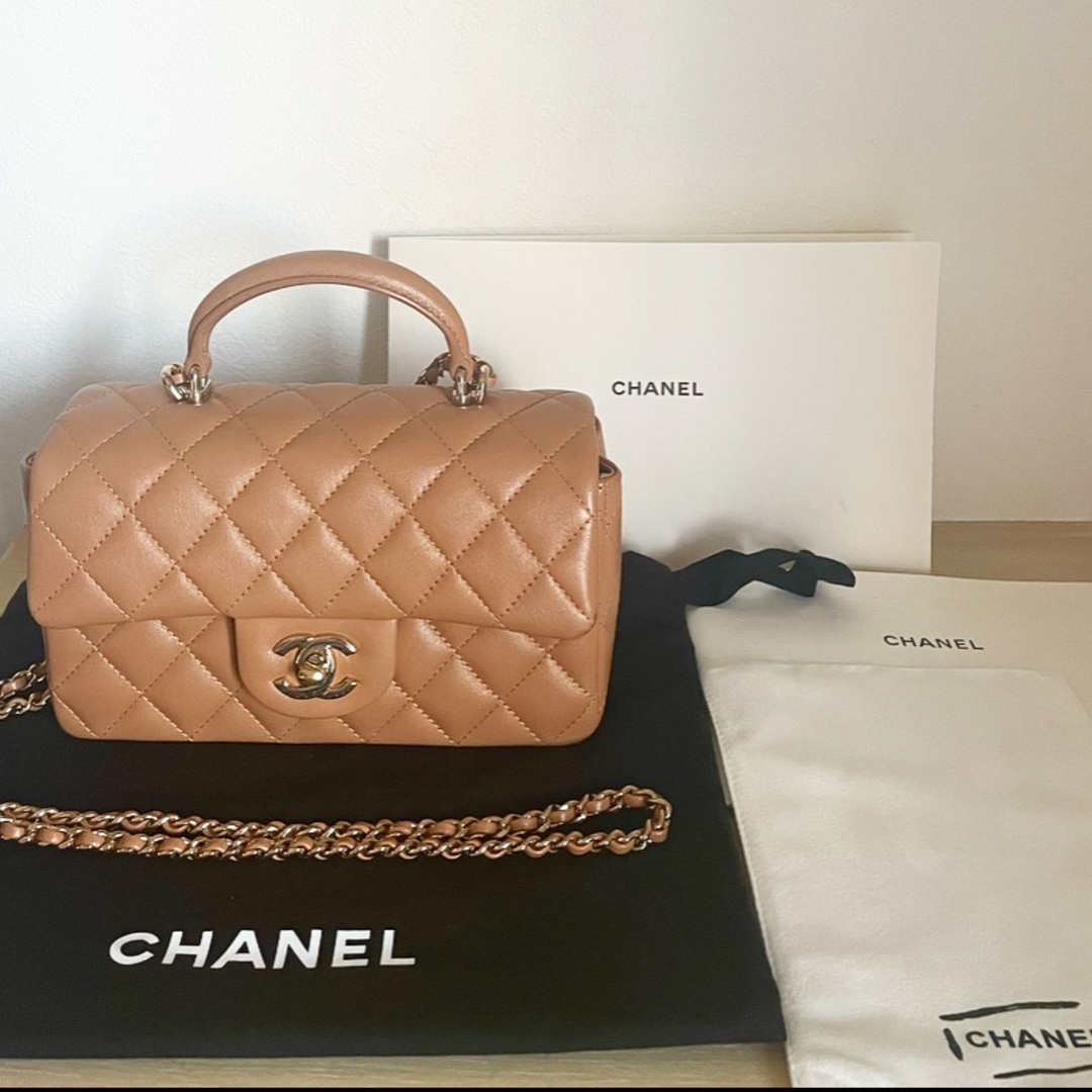 CHANEL(シャネル)の未使用品 シャネル トップハンドル ミニチェーンショルダー  AS2431  レディースのバッグ(ショルダーバッグ)の商品写真