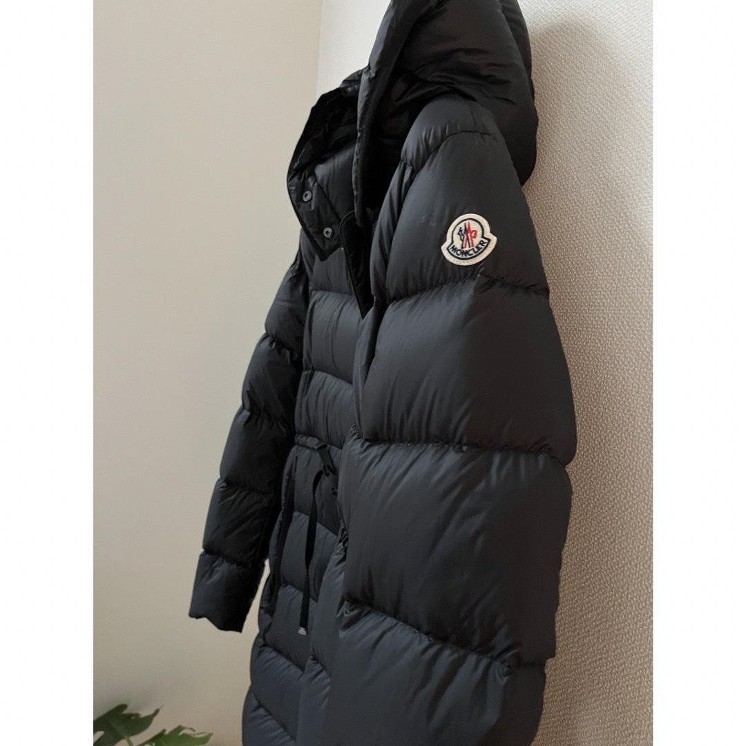 MONCLER(モンクレール)のモンクレール　ダウンコート　ブラック レディースのジャケット/アウター(ダウンコート)の商品写真