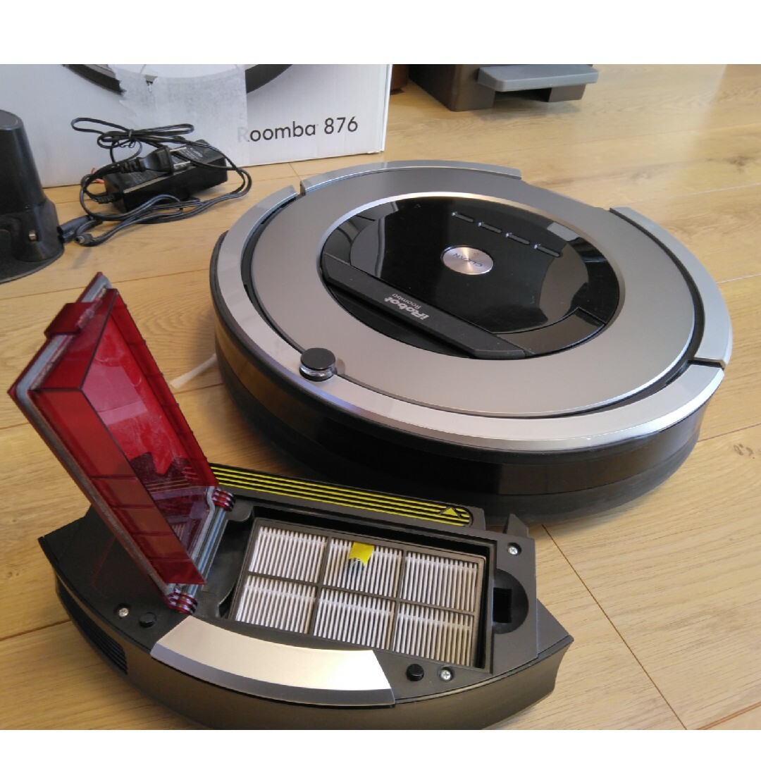 iRobot社製品ルンバ876（2016年製）稼働品箱付 スマホ/家電/カメラの生活家電(掃除機)の商品写真