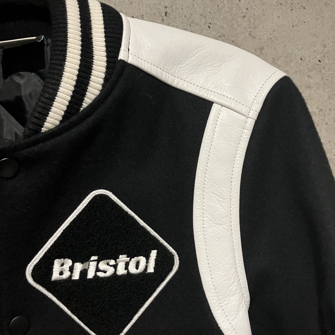 F.C.R.B.(エフシーアールビー)のARCH STAR STADIUM BLOUSON メンズのジャケット/アウター(スタジャン)の商品写真