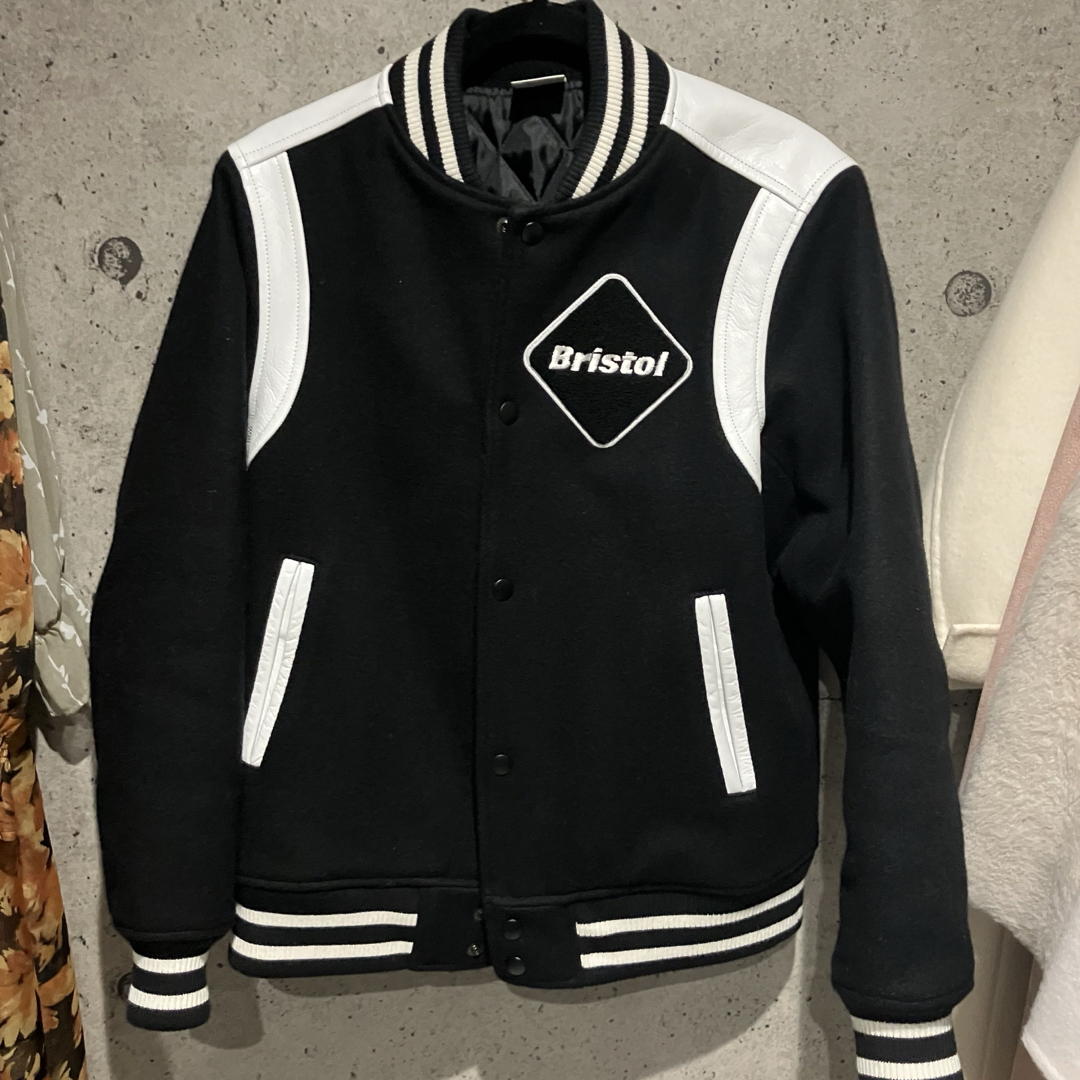 F.C.R.B.(エフシーアールビー)のARCH STAR STADIUM BLOUSON メンズのジャケット/アウター(スタジャン)の商品写真