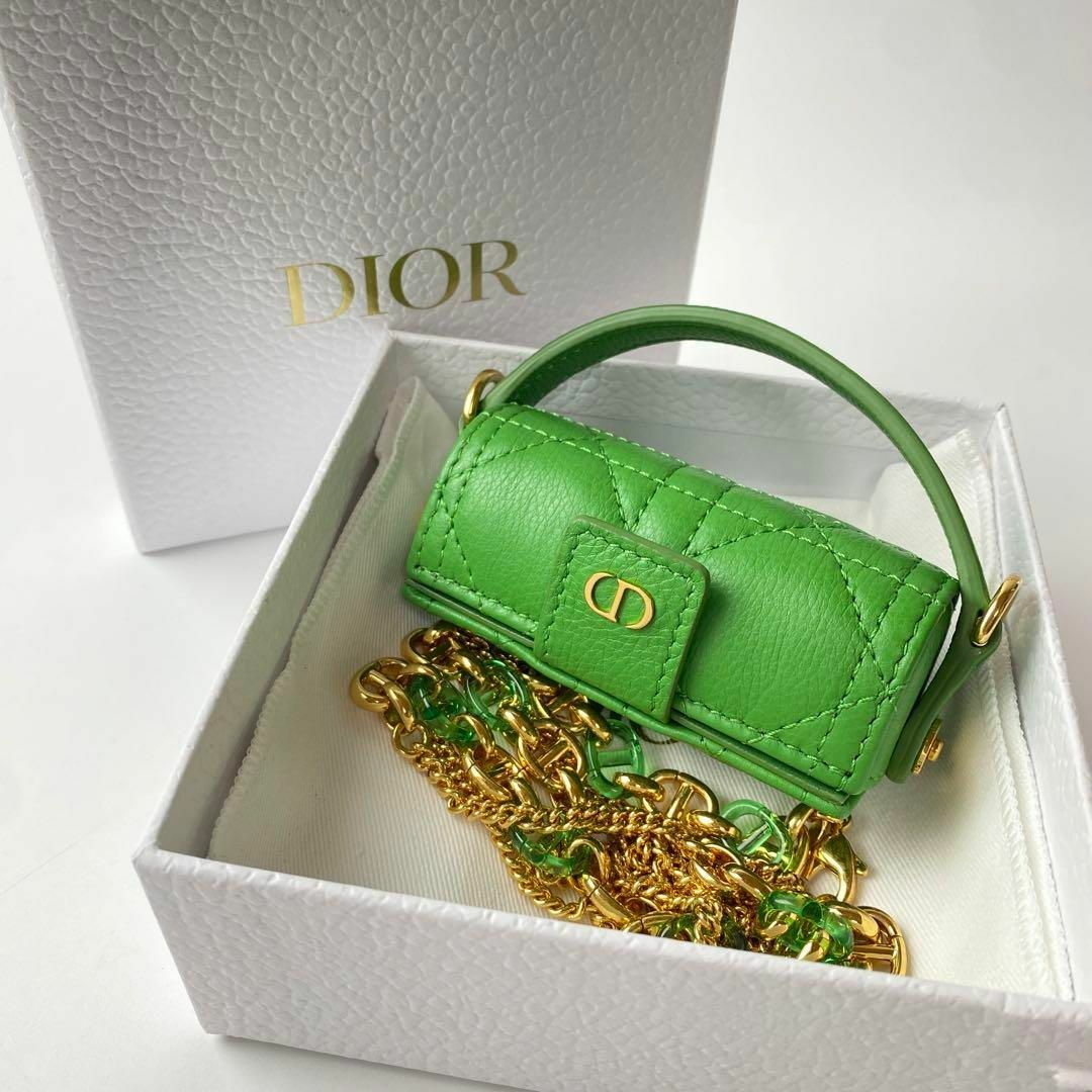 Christian Dior(クリスチャンディオール)の美品 ディオール DIOR ショルダー ポーチ 箱付き レディースのバッグ(ボディバッグ/ウエストポーチ)の商品写真