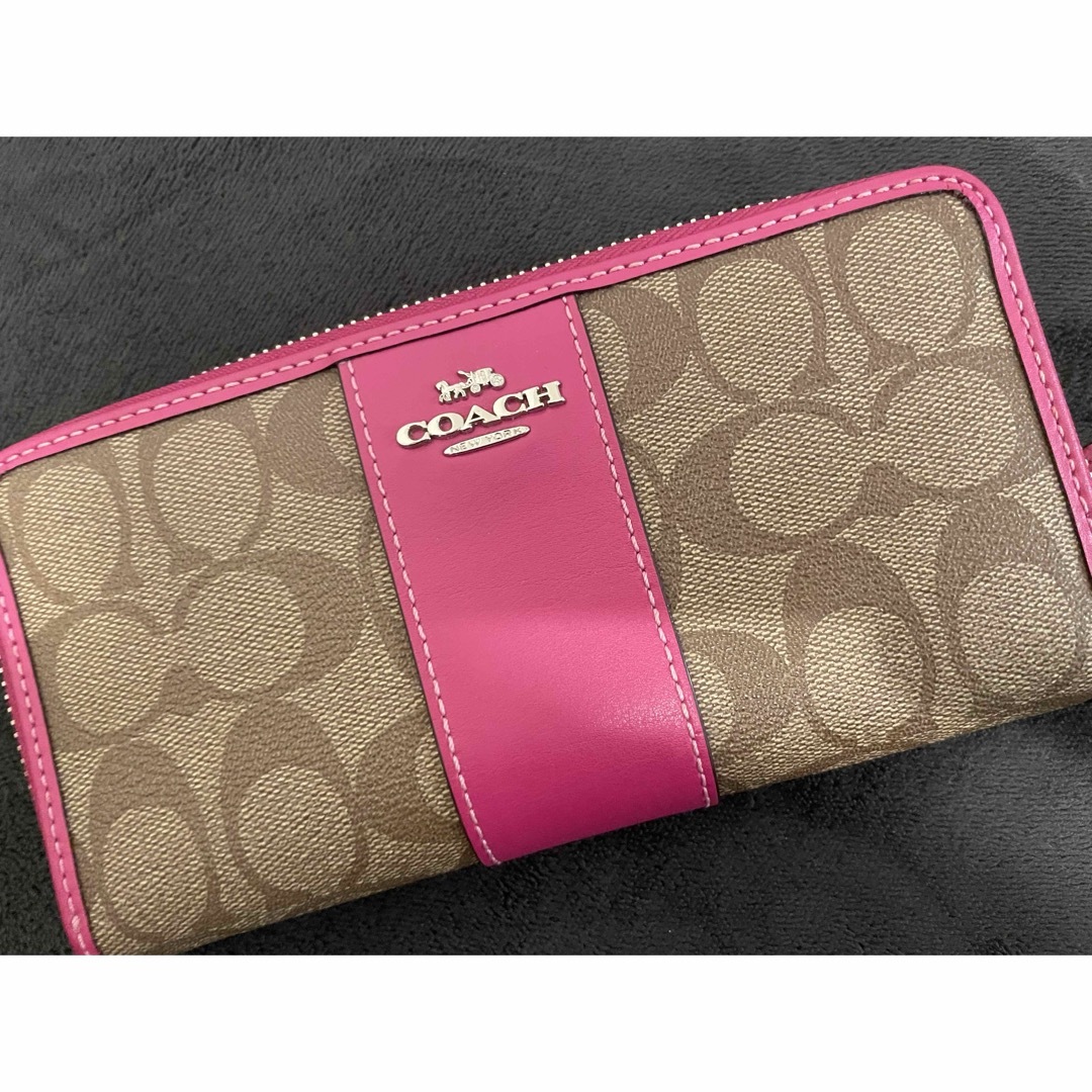 COACH(コーチ)の【超美品】COACHコーチ　お財布　長財布 レディースのファッション小物(財布)の商品写真