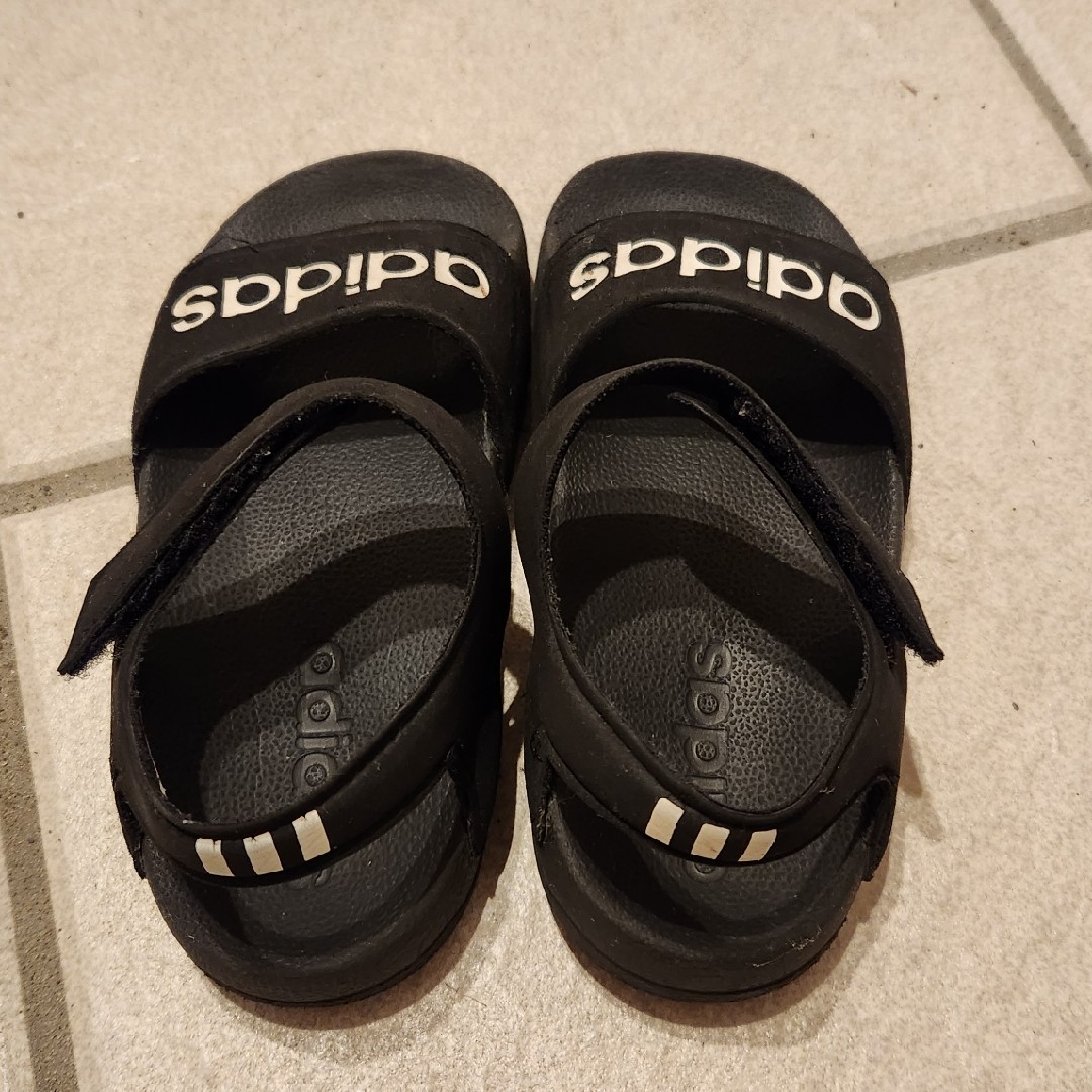 adidas(アディダス)のサンダル(18.0cm)(adidas) キッズ/ベビー/マタニティのキッズ靴/シューズ(15cm~)(サンダル)の商品写真