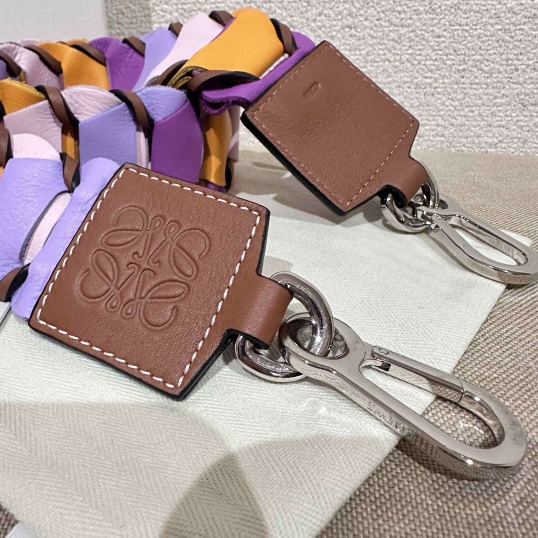 LOEWE サークルループショルダーストラップ LOEWE サークルループショルダーストラップ