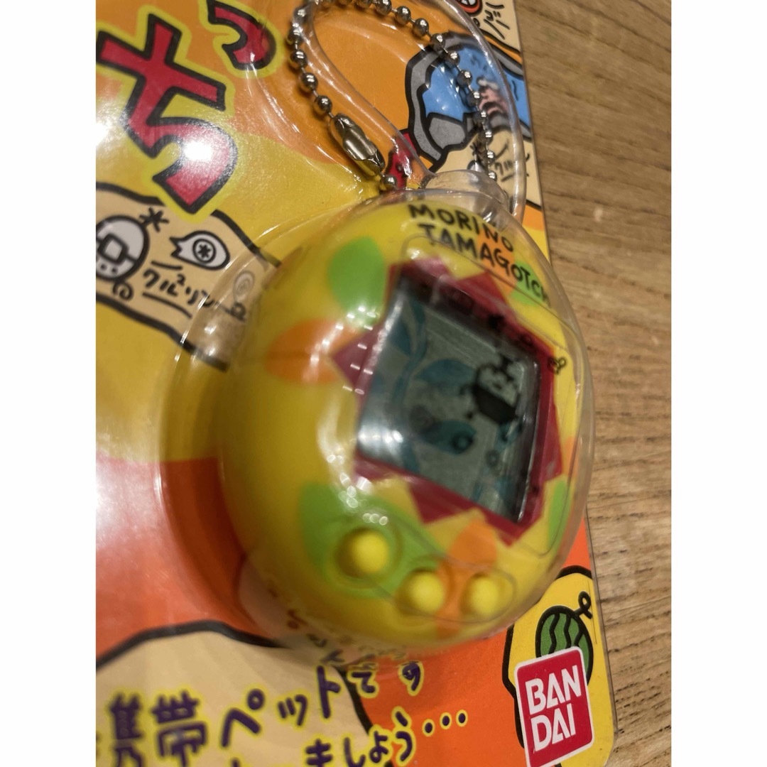 BANDAI(バンダイ)の森で発見!!たまごっち 黄色 イエロー 1998年 育成ゲーム エンタメ/ホビーのおもちゃ/ぬいぐるみ(キャラクターグッズ)の商品写真