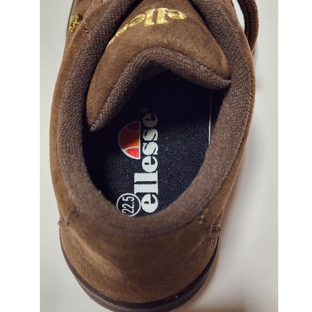 ellesse(エレッセ)のellesse　エレッセ　レディーススニーカー　高撥水加工素材　22.5cm レディースの靴/シューズ(スニーカー)の商品写真