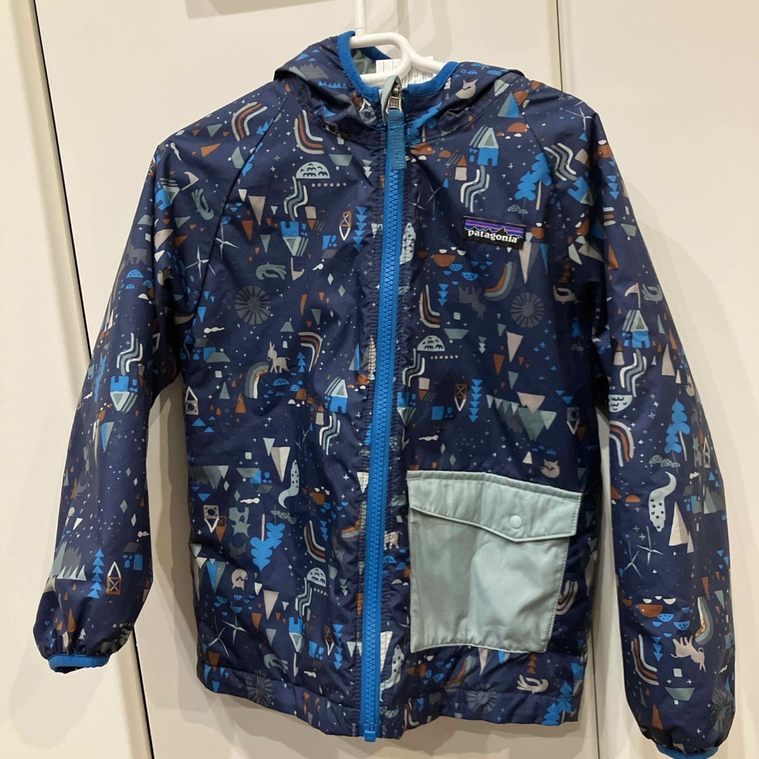 patagonia(パタゴニア)のパタゴニア　パフボール　5T キッズ/ベビー/マタニティのキッズ服男の子用(90cm~)(コート)の商品写真