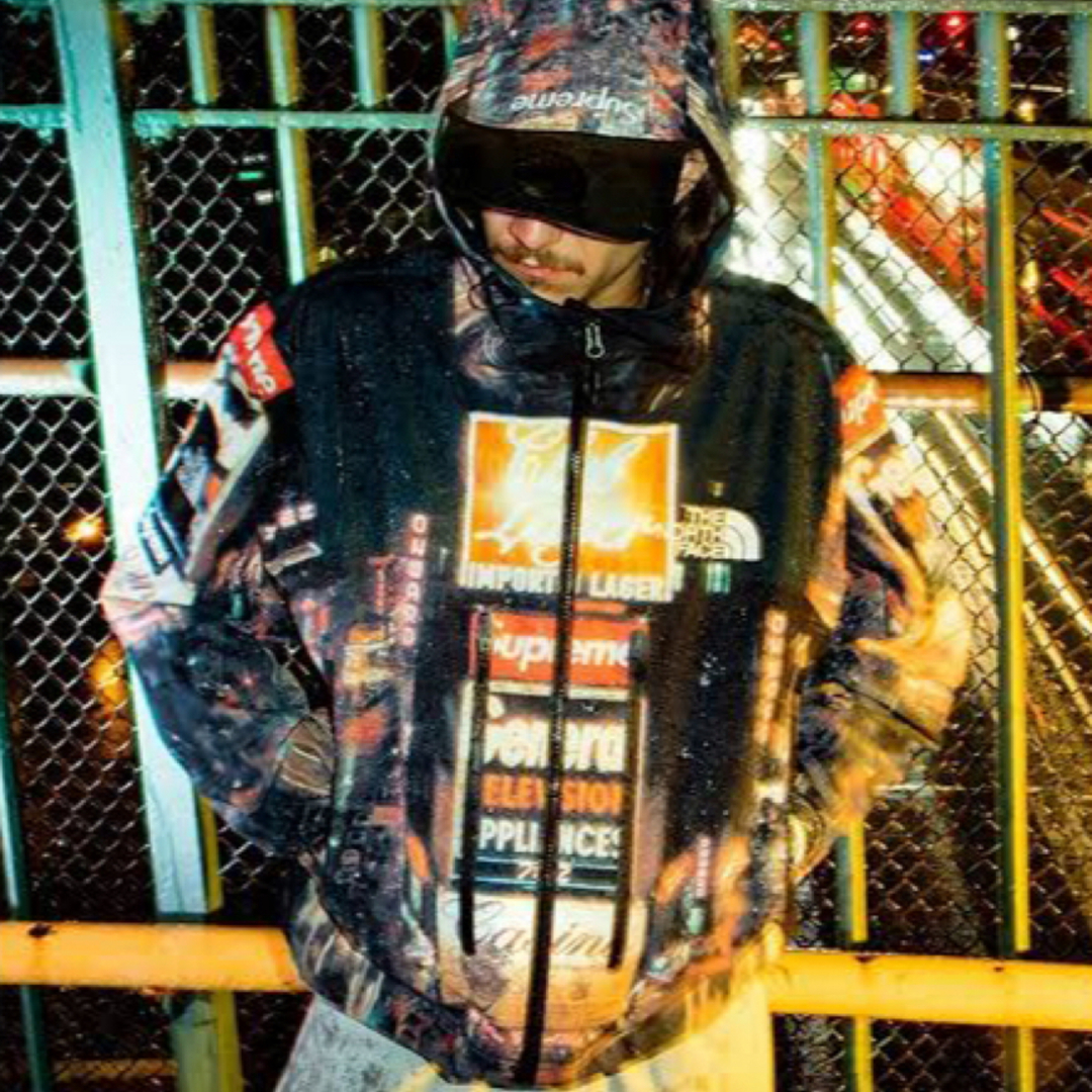 Supreme(シュプリーム)のSupreme The North Face  Times square XL メンズのジャケット/アウター(マウンテンパーカー)の商品写真