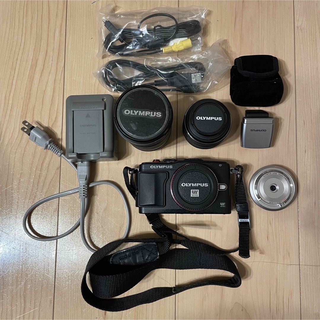 ミラーレス一眼 OLYMPUS PEN Lite E-PL6 ダブルズームキット ミラーレス一眼 OLYMPUS PEN Lite E-PL6 ダブルズームキット