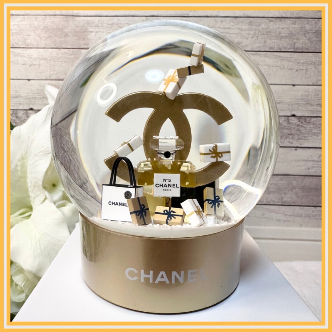 CHANEL(シャネル)の★シャネルスノードーム2023★CHANEL★置物 プレゼント 贈り物 ギフト★ インテリア/住まい/日用品のインテリア小物(置物)の商品写真