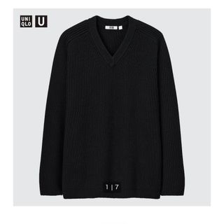 ユニクロ(UNIQLO)のUNIQLO U プレミアムラムリブVネックセーター（長袖）Mサイズ(ニット/セーター)