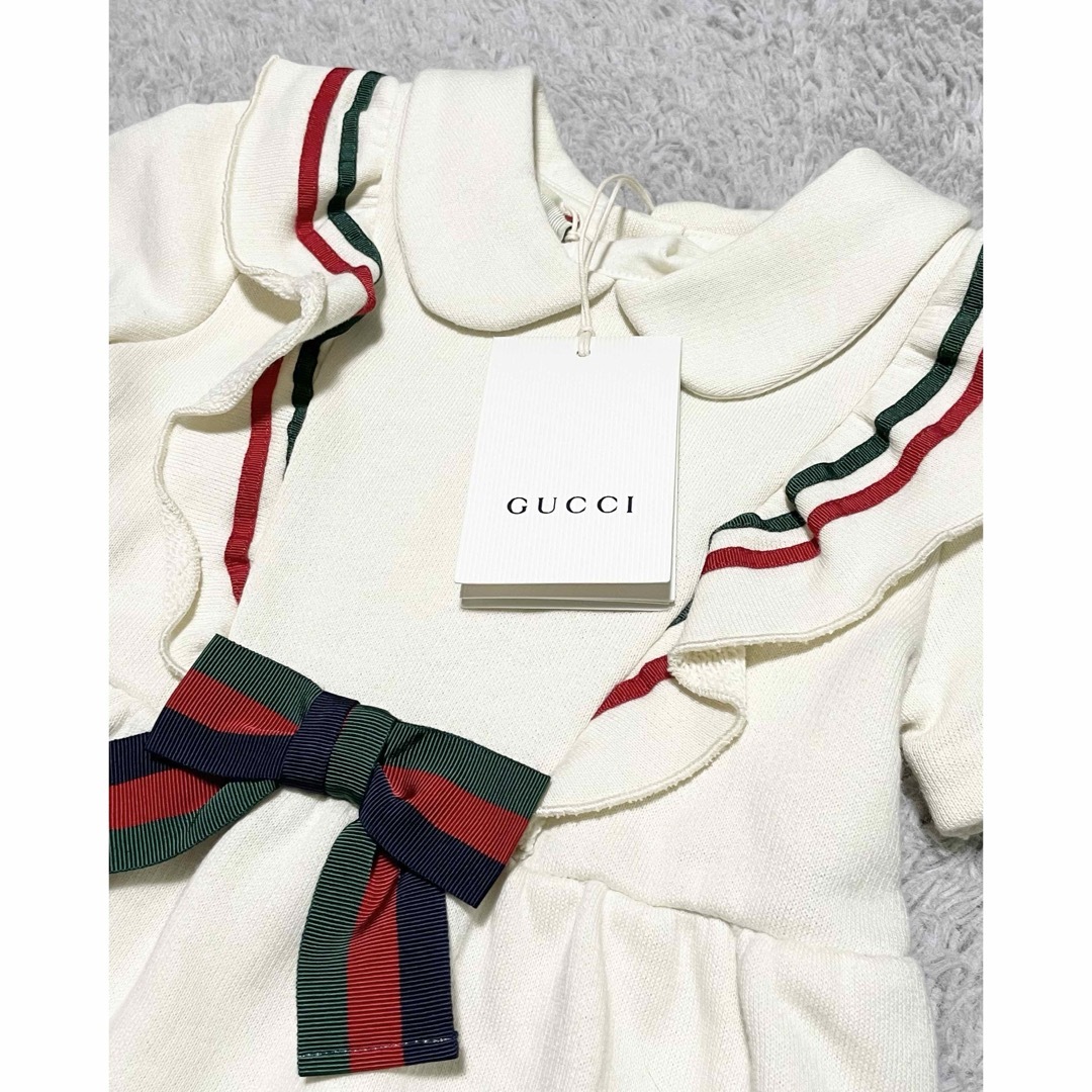 Gucci(グッチ)の【新品】GUCCI リボンコットンドレス kids キッズ/ベビー/マタニティのキッズ服女の子用(90cm~)(ワンピース)の商品写真