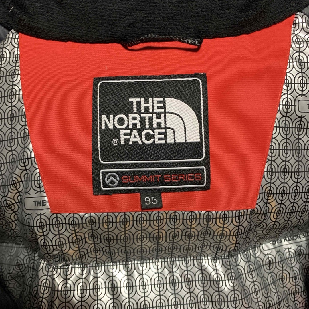 THE NORTH FACE(ザノースフェイス)のノースフェイス　ダウンコート　レッド　サミットシリ－ズ　HYVENT　レディース レディースのジャケット/アウター(ダウンジャケット)の商品写真